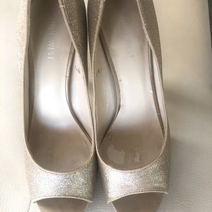 Gold Nine West Peep Toes Shoes